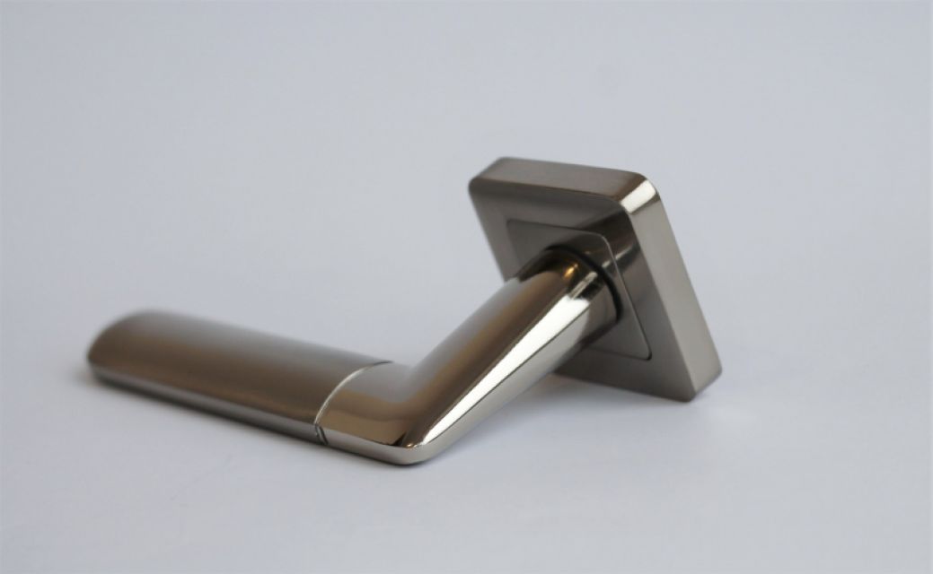 Ручка на розетке Metal-Bud ISKRA