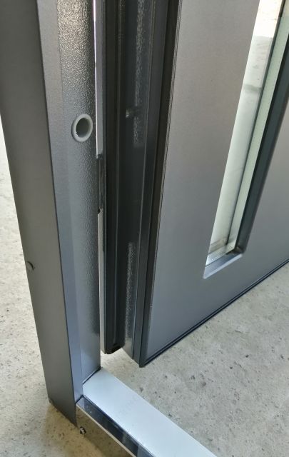 Входная дверь Redfort Металл МДФ со стеклопакетом 860 мм